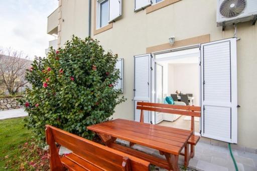 Apartments Savic تْشيرسيك نوفي المظهر الخارجي الصورة